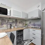 Comfort & Style Center By Renters