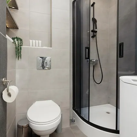 Comfort & Style Center By Renters * ורשה