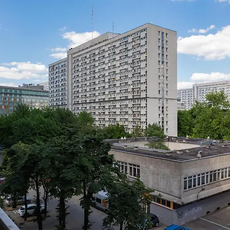 Comfort & Style Center By Renters