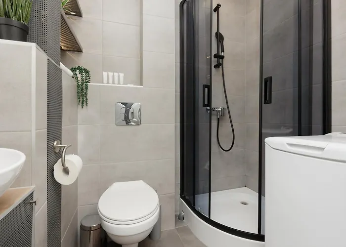 Comfort & Style Center By Renters * Varsó