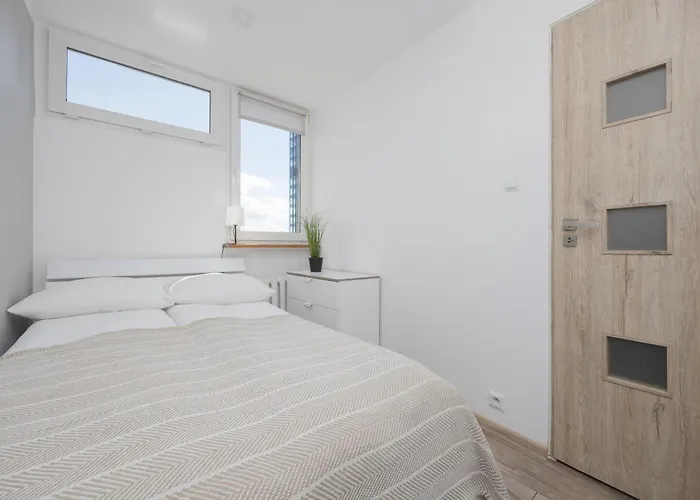 Comfort & Style Center By Renters Varsó