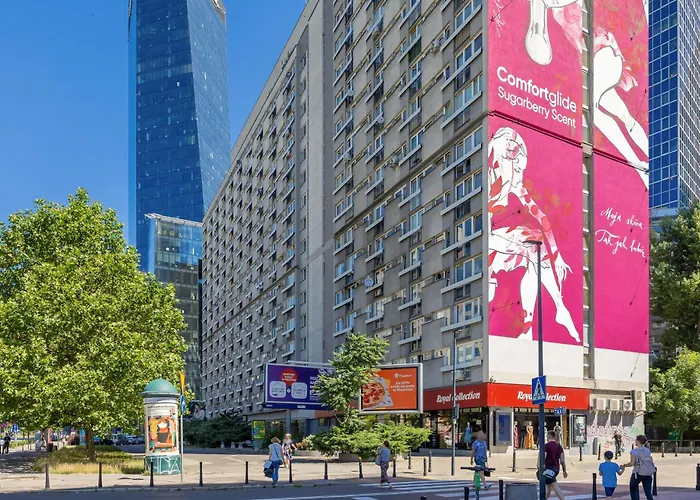 Comfort & Style Center By Renters